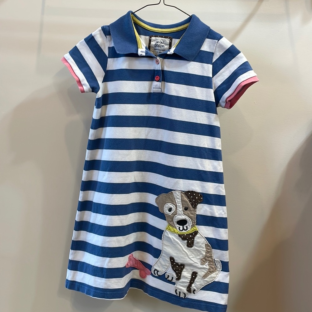 Mini Boden, blue and white striped girls dress. Adorable dog appliqué - size 10